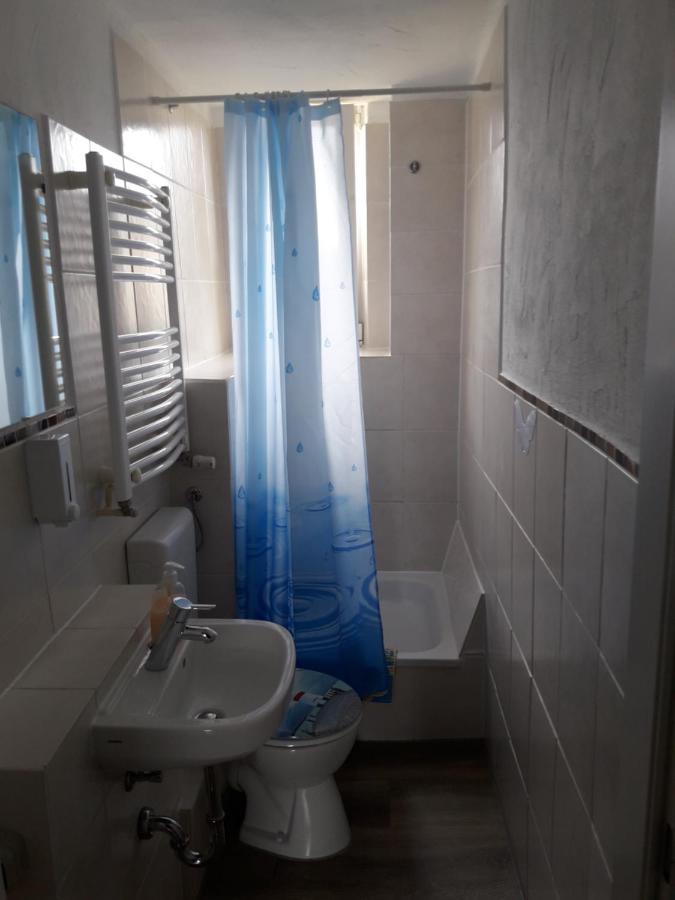 Pension Zum Holzwurm วิทเทนเบิร์ก ภายนอก รูปภาพ